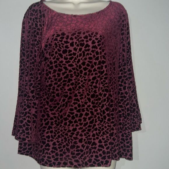 Talbots Leopard Embossed Velvet Burgundy Wine Bell 3/4 Sleeve Knit Top L - Picture 1 of 7